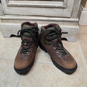 Cabela's Brown Lace Up Boots